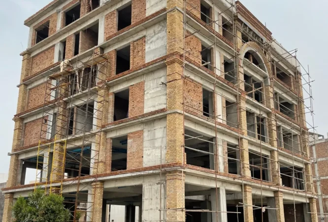 Commercial building construction by Macrise including multistory structures